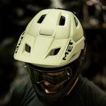 Met Parachute MCR helmet - Green black