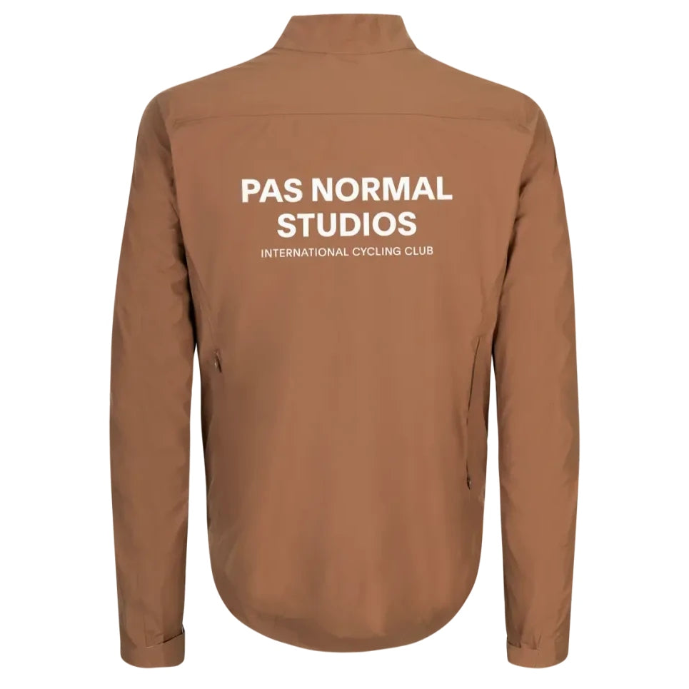 Pas Normal Studios Essential Shield Jacke - Braun 