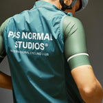 Pas Normal Studios Mechanism Stow Away women gilet - Grey Green